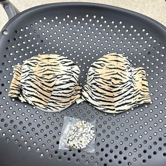 Bikini top - Picture 1 of 3